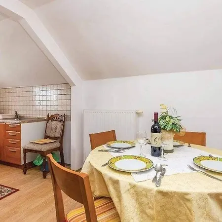 Apartment Svetlicic *